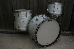 Ludwig 1963 Super Classic in White marine Pearl